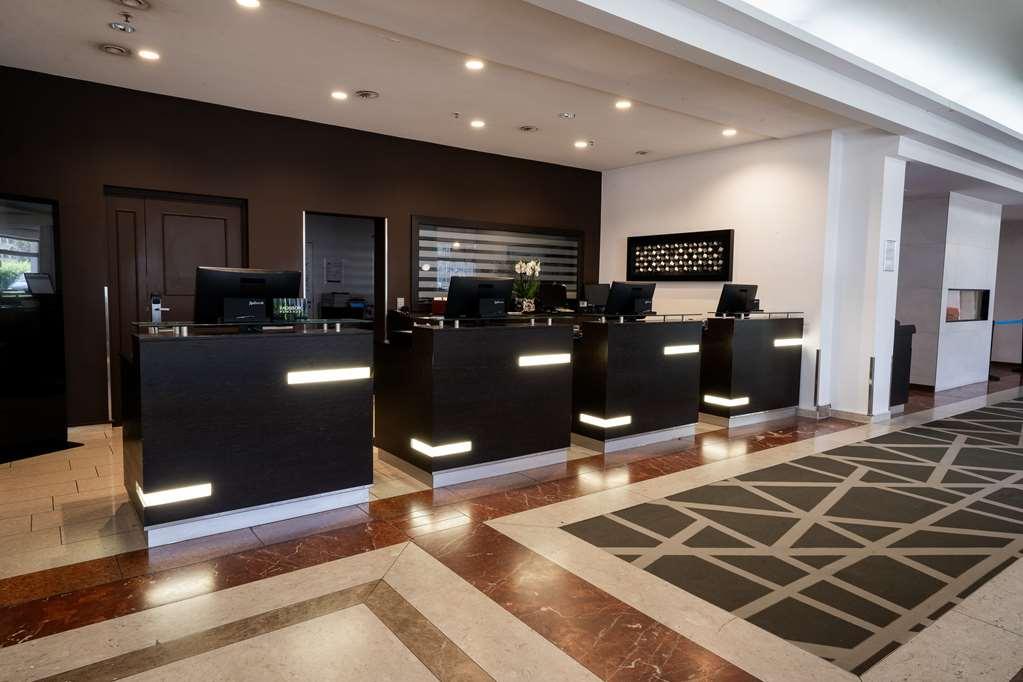 Radisson Blu Conference Hotel, 4*