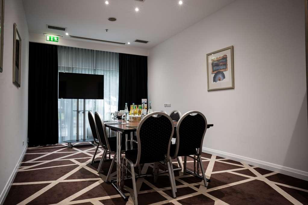 Radisson Blu Conference Hotel,