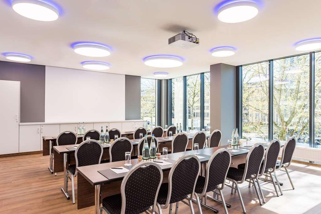 Radisson Blu Conference Hotel, Hotel